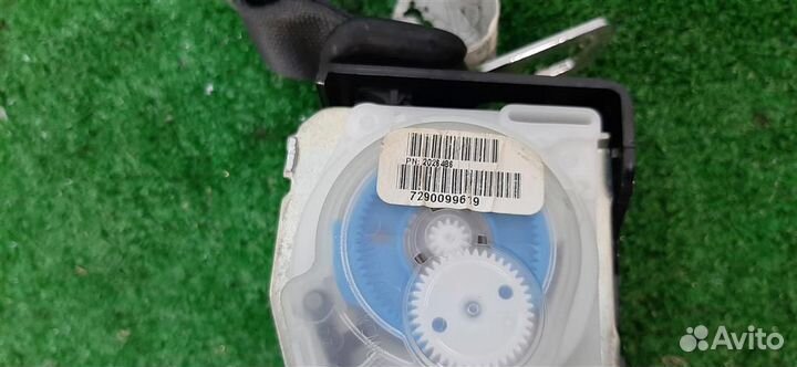 Ремень безопасности задний средний Subaru Legacy