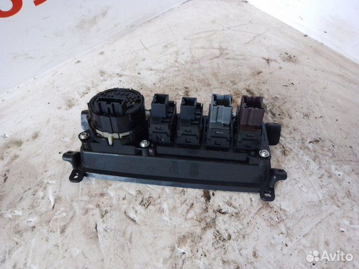 Блок управления полным приводом Nissan Navara D40