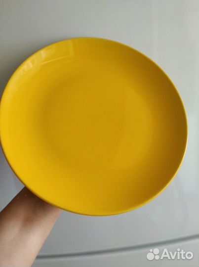 Тарелки столовые новые