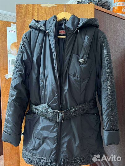 Куртка зимняя женская 50 размер черная