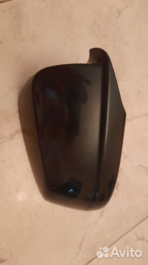 Накладка зеркала правая на bmw f10