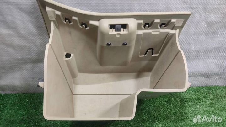 Бардачок (ящик перчаточный) Ford Fiesta (CB1) 2009