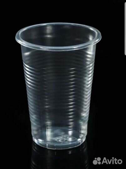 Одноразовые стаканы