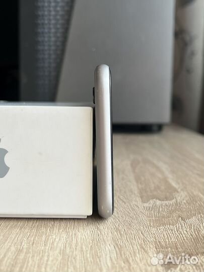 iPhone 6S, 64 ГБ