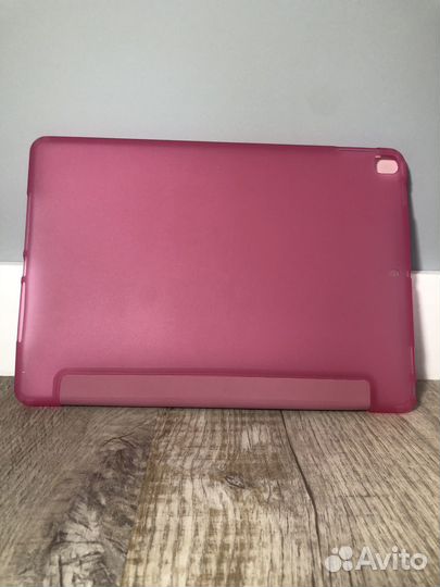 Чехол на iPad