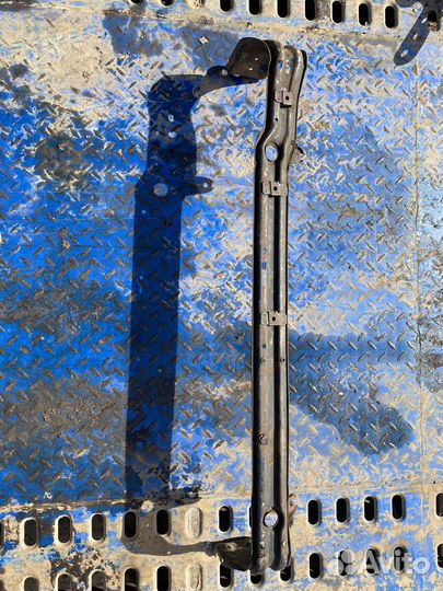 Подрадиаторная панель Ford Escort