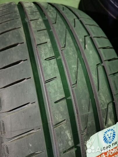 Leao Nova-Force C/S 255/45 R20