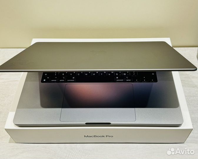 MacBook Pro 16 M1 Pro 16/SSD512 (Ростест)