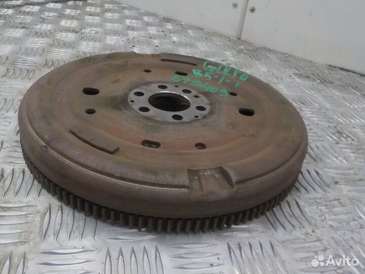 Маховик Volkswagen Golf