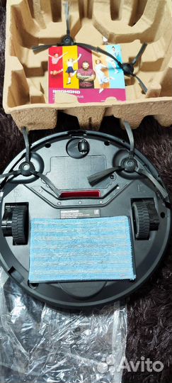 Робот пылесос redmond rv r560