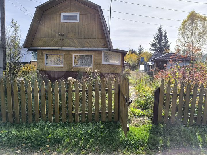 Дача 25,7 м² на участке 6 сот.