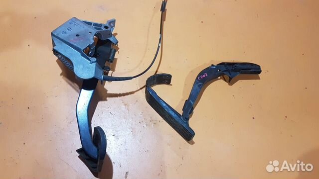 Педаль тормоза газа на Mercedes W202 C-class