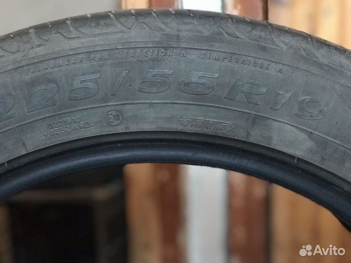 Goodyear EfficientGrip Performance 2 225/55 R19