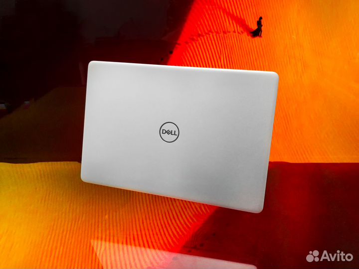 Ноутбук Dell Inspiron 240Gb SSD