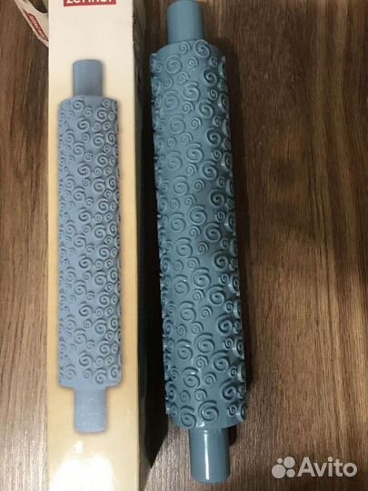 Новая. Скалка узорная zenker