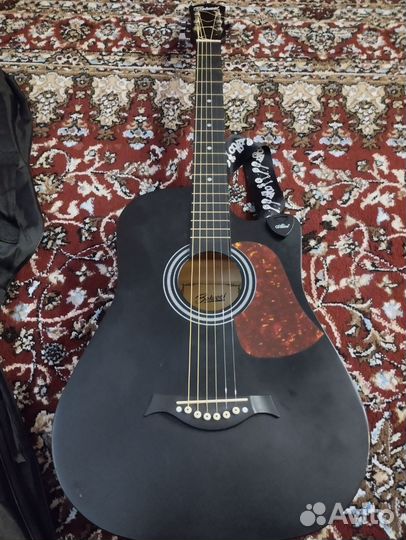 Акустическая гитара belucci