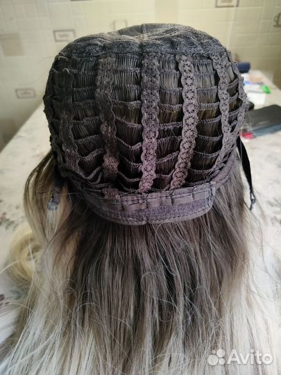 Парик женский