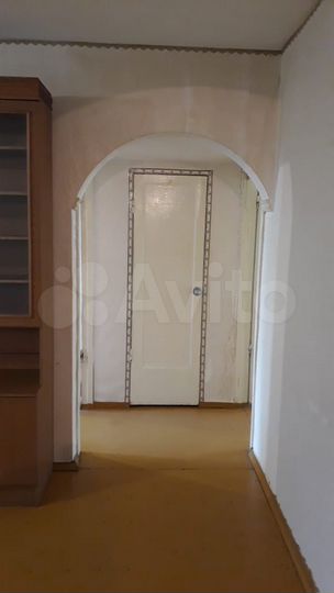 3-к. квартира, 58 м², 3/5 эт.