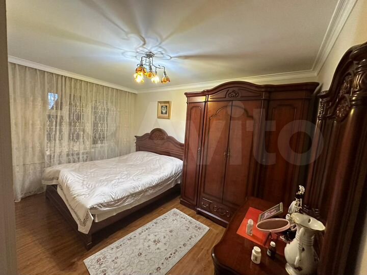 4-к. квартира, 90 м², 5/5 эт.