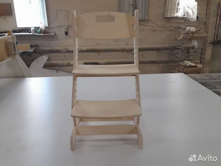 Детский растущий стул