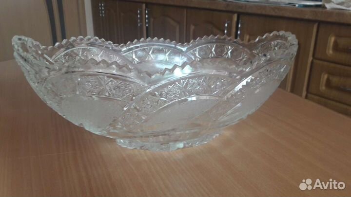 Хрустальная ваза