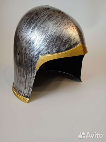 Средневековый шлем викинга рыцаря