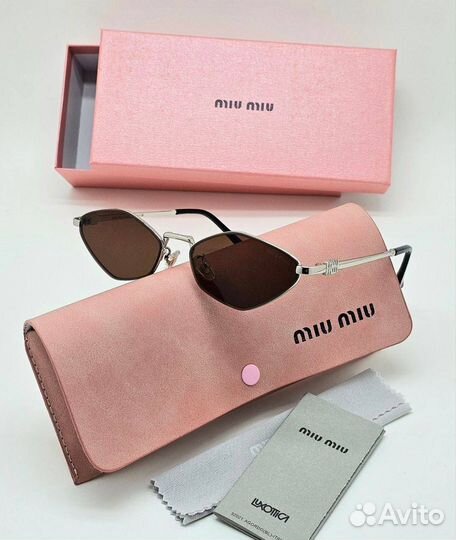Miu Miu очки женские солнцезащитные