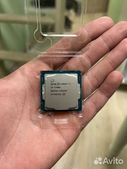 Процессор intel core i7 7700k(с дифектом)