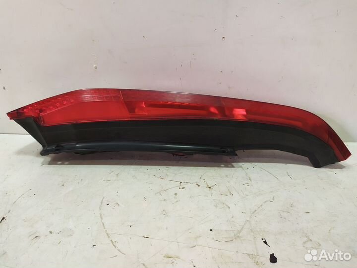 Фонарь задний левый оригинал nissan X-trail (T30)