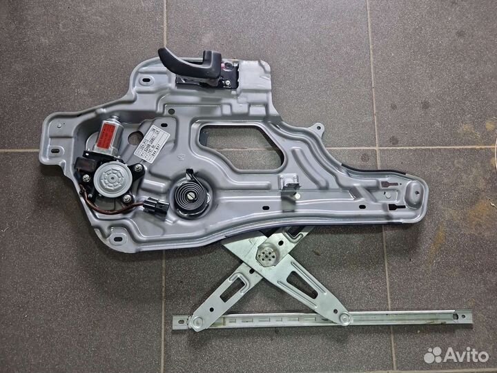 Стеклоподьемник в сборе Hyundai Santa Fe classic