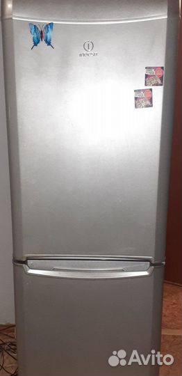 Холодильник indesit