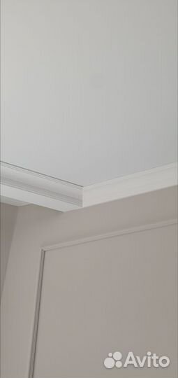 Монтаж потолочного плинтуса,карнизов,багетов