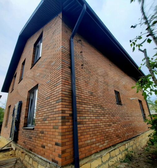 Дом 186 м² на участке 6 сот.