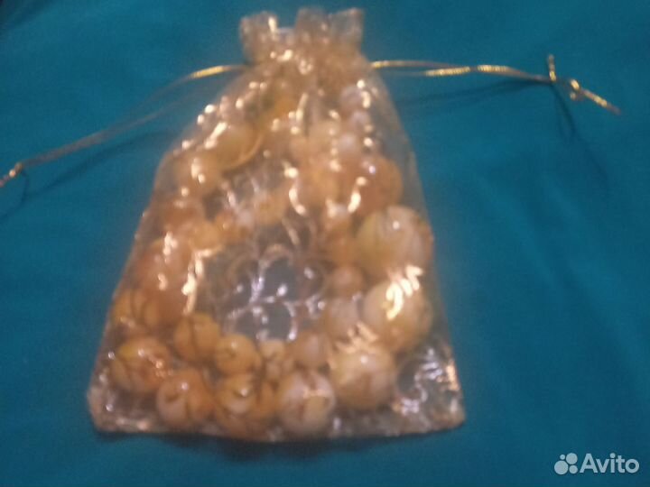 Бусы из крупного янтаря