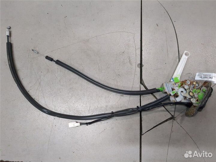 Замок багажника Nissan Pathfinder, 2005