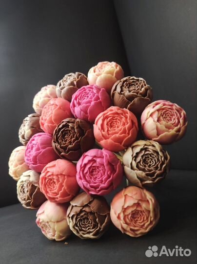 Шоколадные Пионы - 19 шт в Букете