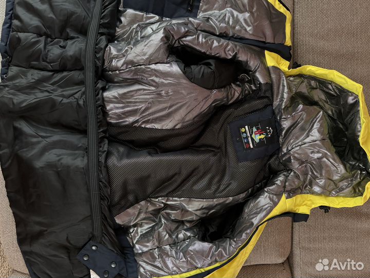 Горнолыжная женская куртка 42-44