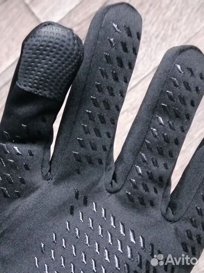 Перчатки Nike