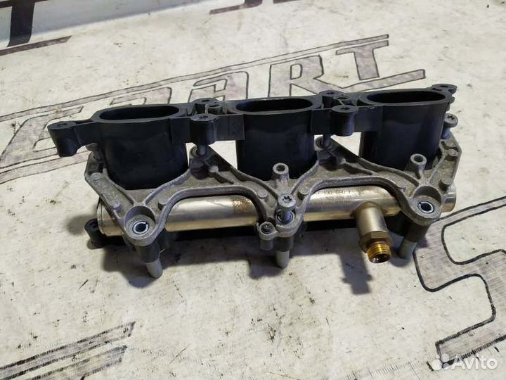 Коллектор впускной Audi A6 C6 2.8 CCE 2010