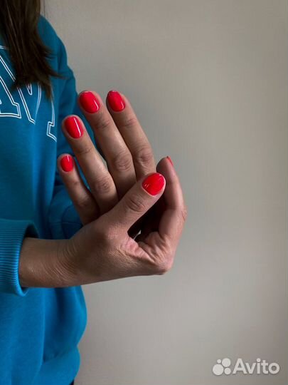 Модель на маникюр
