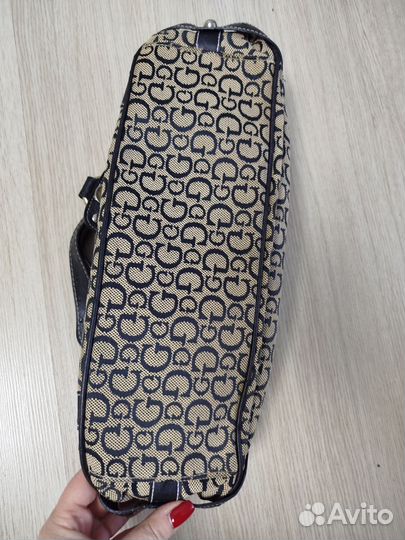 Сумка Guess