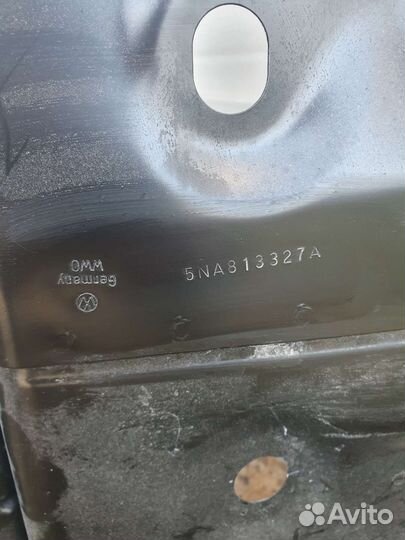 Панель заднего лев. фонаря VW Tiguan 2 5NA813327A