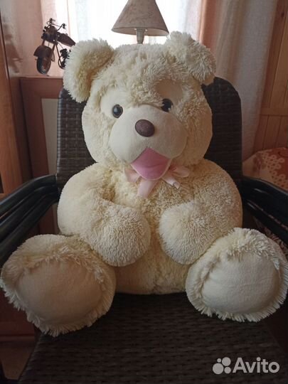 Плюшевый медведь. Состояние нового. 70 см