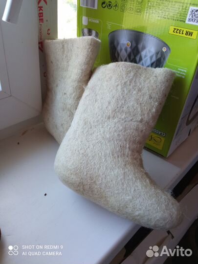 Валенки белые в отличном состоянии25размер