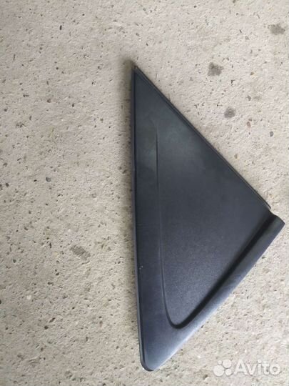 Накладка стекла задняя L R hyundai solaris 1