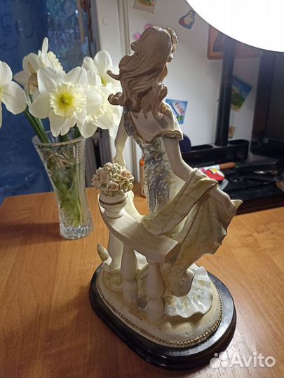 Фарфоровые статуэтки италия