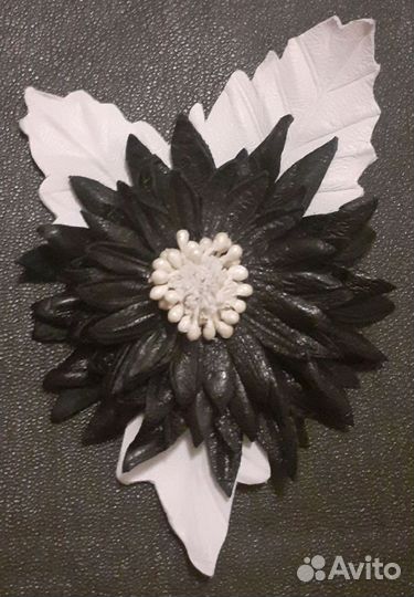 Брошь ручной работы