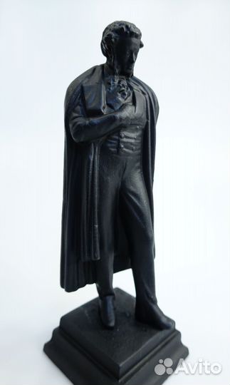Статуэтка Пушкин чугун литье Касли СССР 1962г