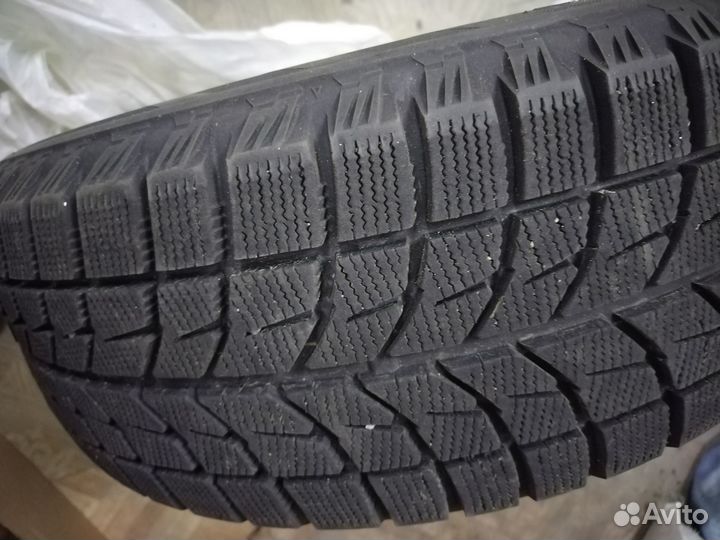 Bridgestone Blizzak WS-60 225/60 R16