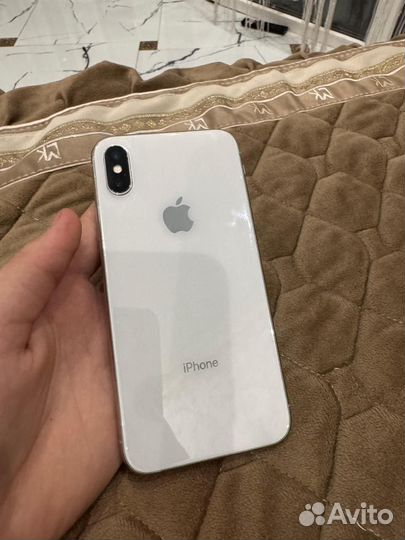 iPhone X, 64 ГБ